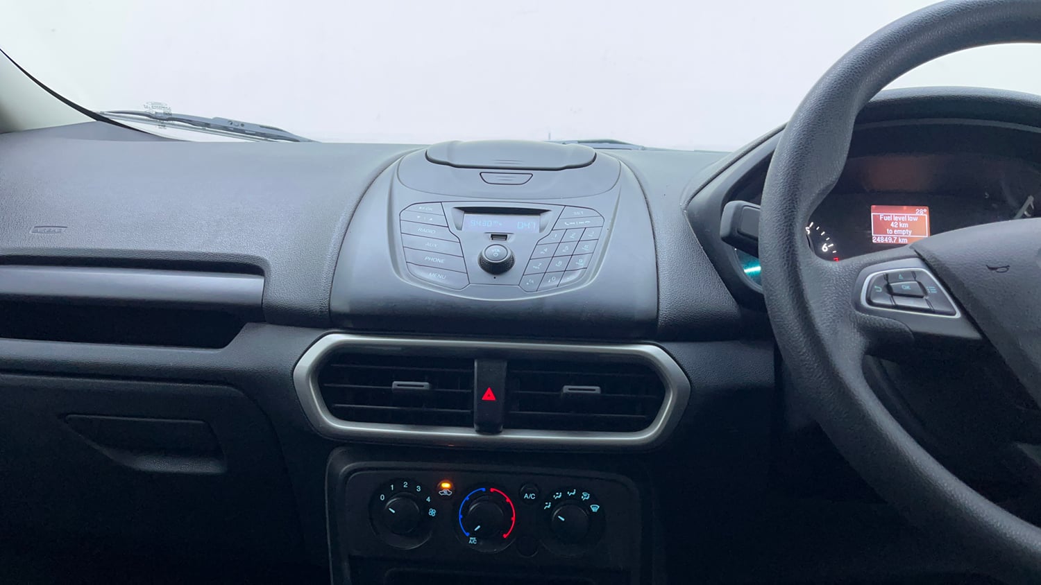 Used 2018 Ford EcoSport Ambiente 1.5L Ti-VCT Petrol Manual interior MUSIC SYSTEM & AC CONTROL VIEW
