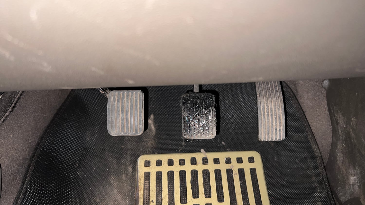 Used 2012 Hyundai i10 Sportz 1.2 Kappa2 Petrol Manual interior PEDALS VIEW