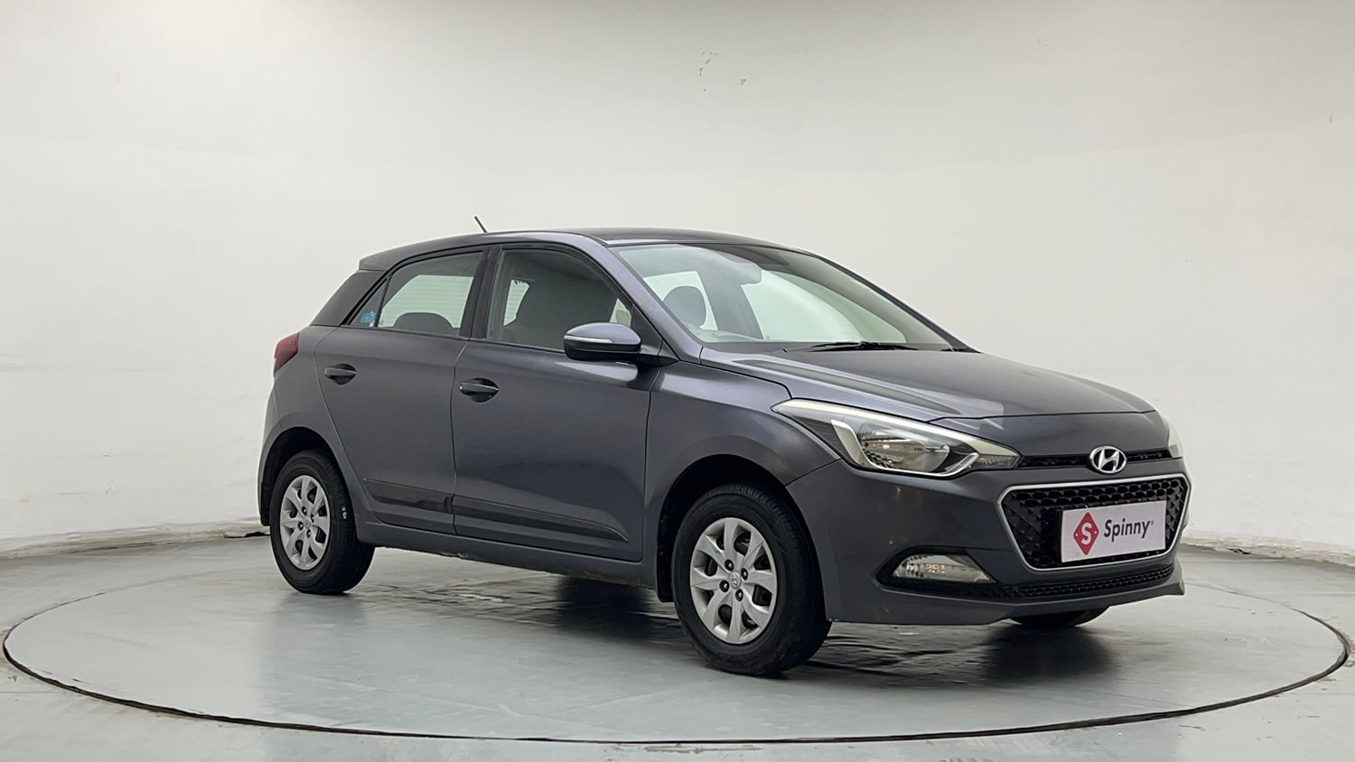 Used 2016 Hyundai Elite i20 Sportz 1.2 Petrol Manual exterior RIGHT FRONT CORNER VIEW