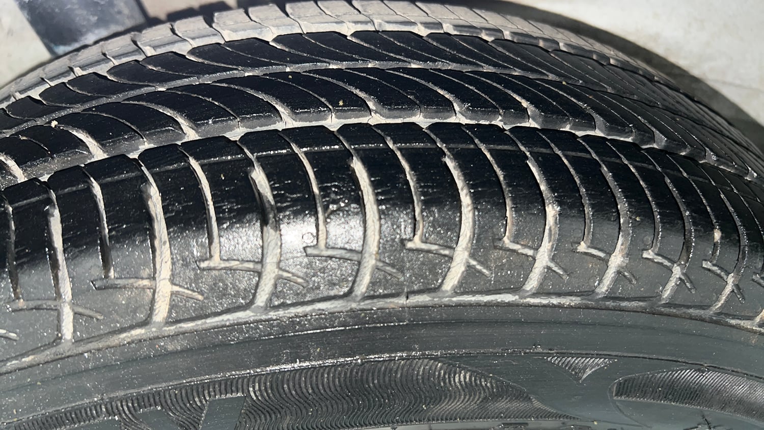 Used 2021 Maruti Suzuki Wagon R ZXi 1.2 Petrol Manual tyres RIGHT REAR TYRE TREAD VIEW