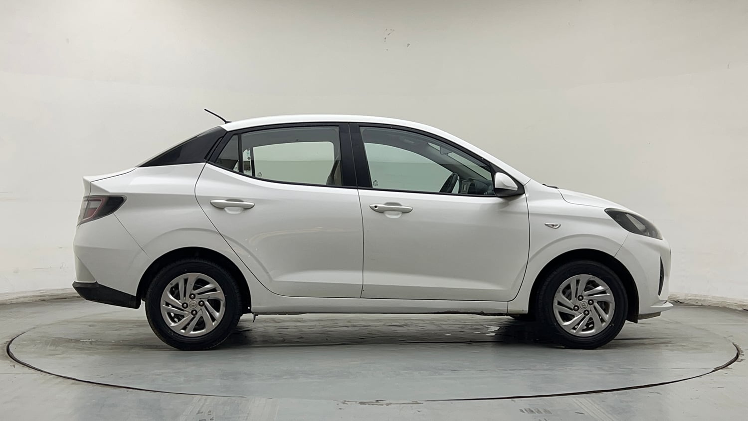 Used 2022 Hyundai Aura S 1.2 CNG Cng Manual exterior RIGHT SIDE VIEW