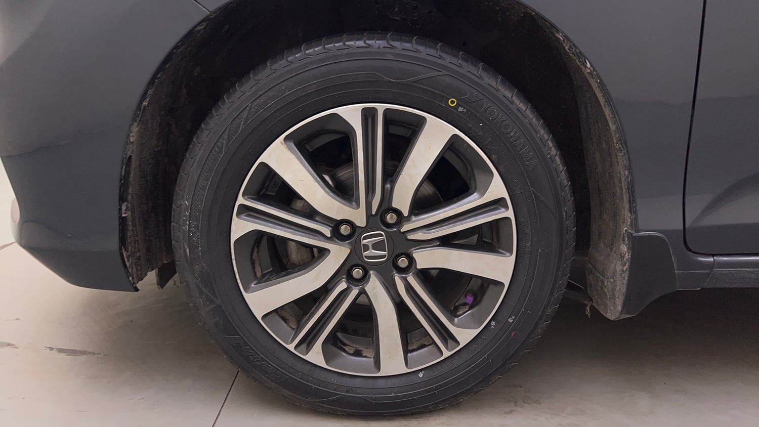 Used 2021 Honda Amaze VX MT 1.5 Diesel Diesel Manual tyres LEFT FRONT TYRE RIM VIEW