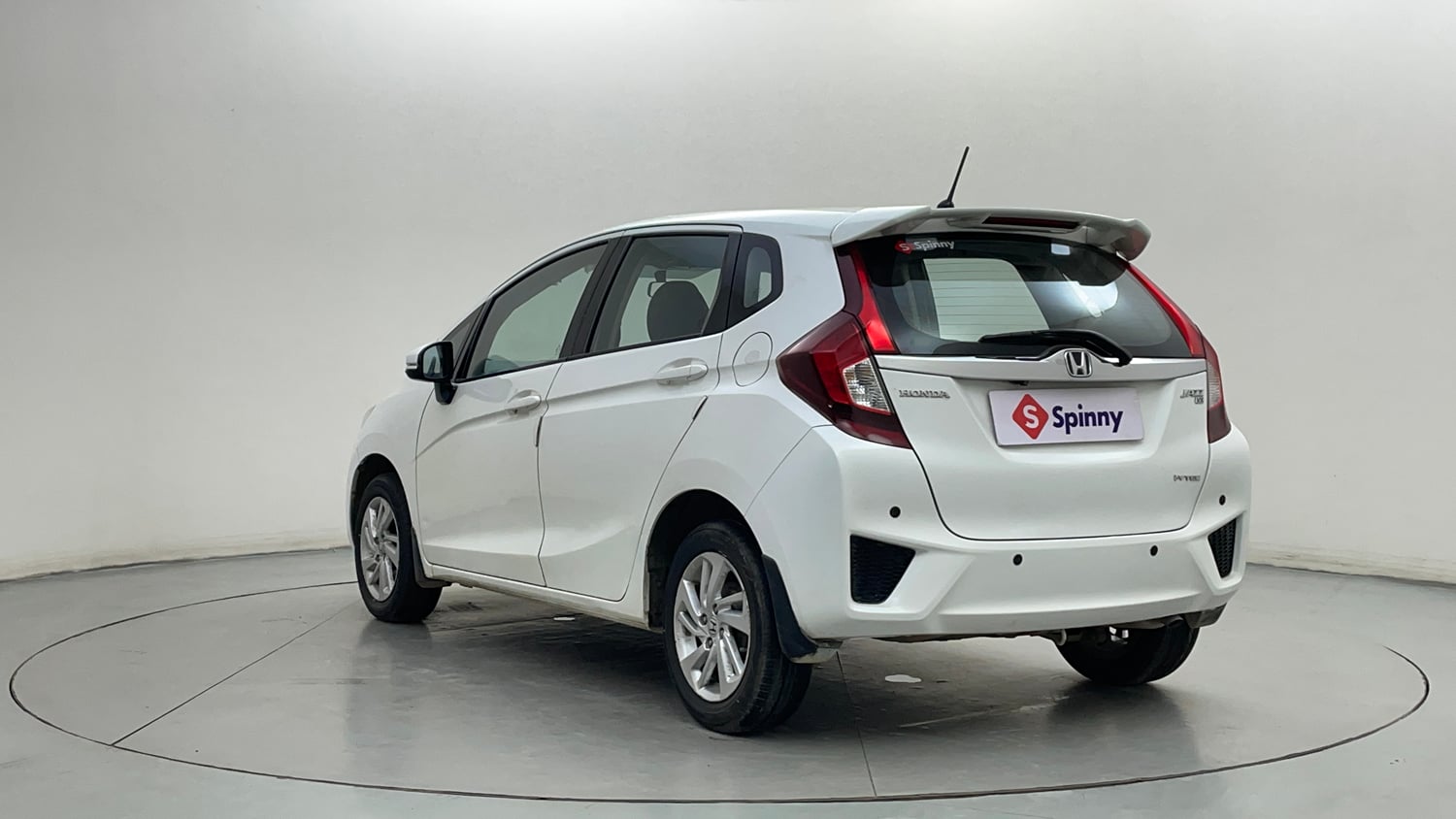 Used 2016 Honda Jazz VX Petrol Petrol Manual exterior LEFT REAR CORNER VIEW