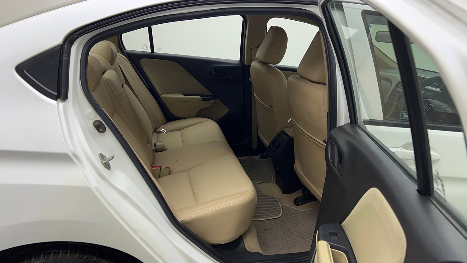 Used 2021 Honda City 4th Generation SV Petrol Petrol Manual interior RIGHT SIDE REAR DOOR CABIN VIEW