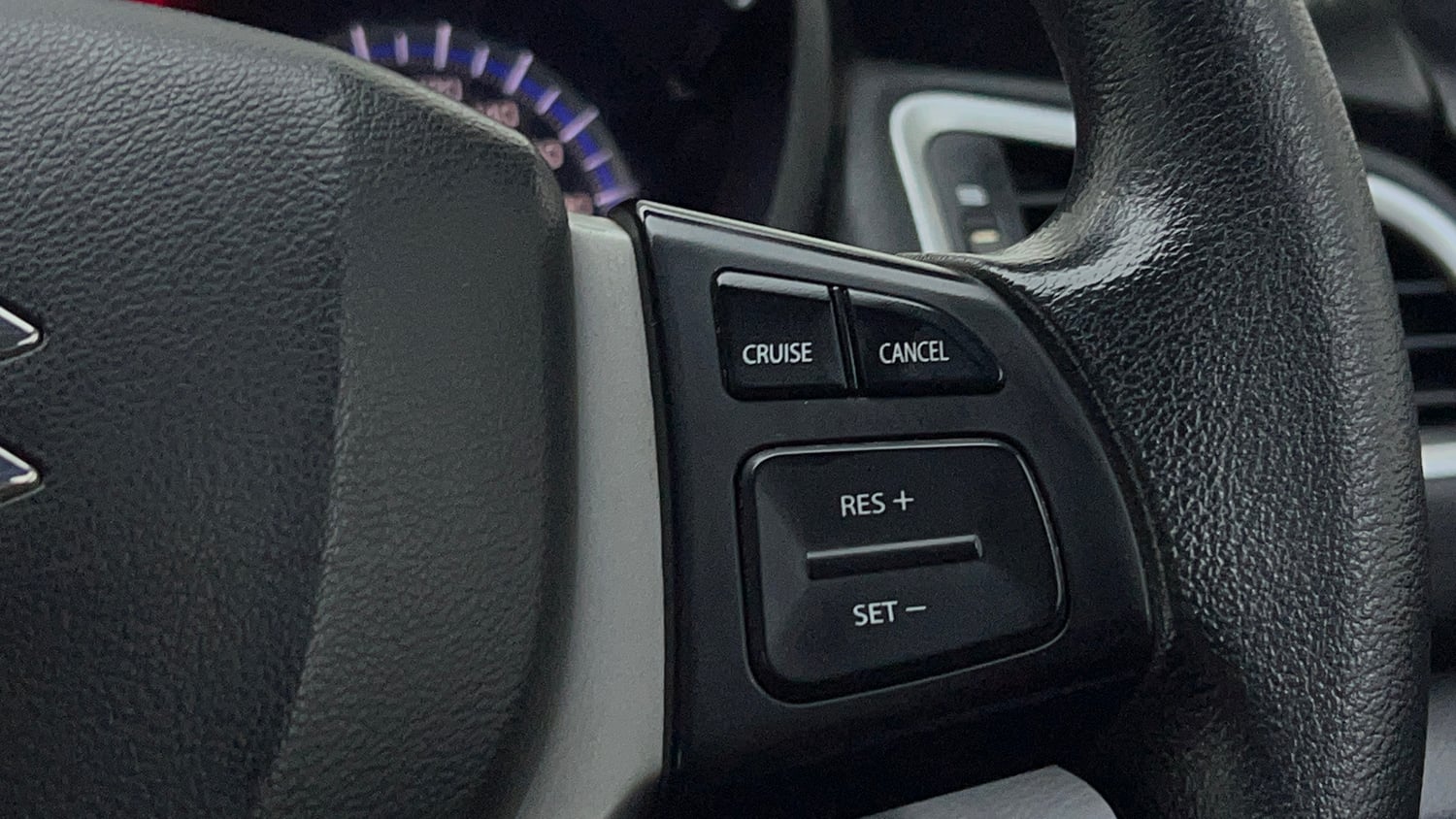 Used 2018 Maruti Suzuki S-Cross Zeta 1.3 Diesel Manual top_features Cruise control