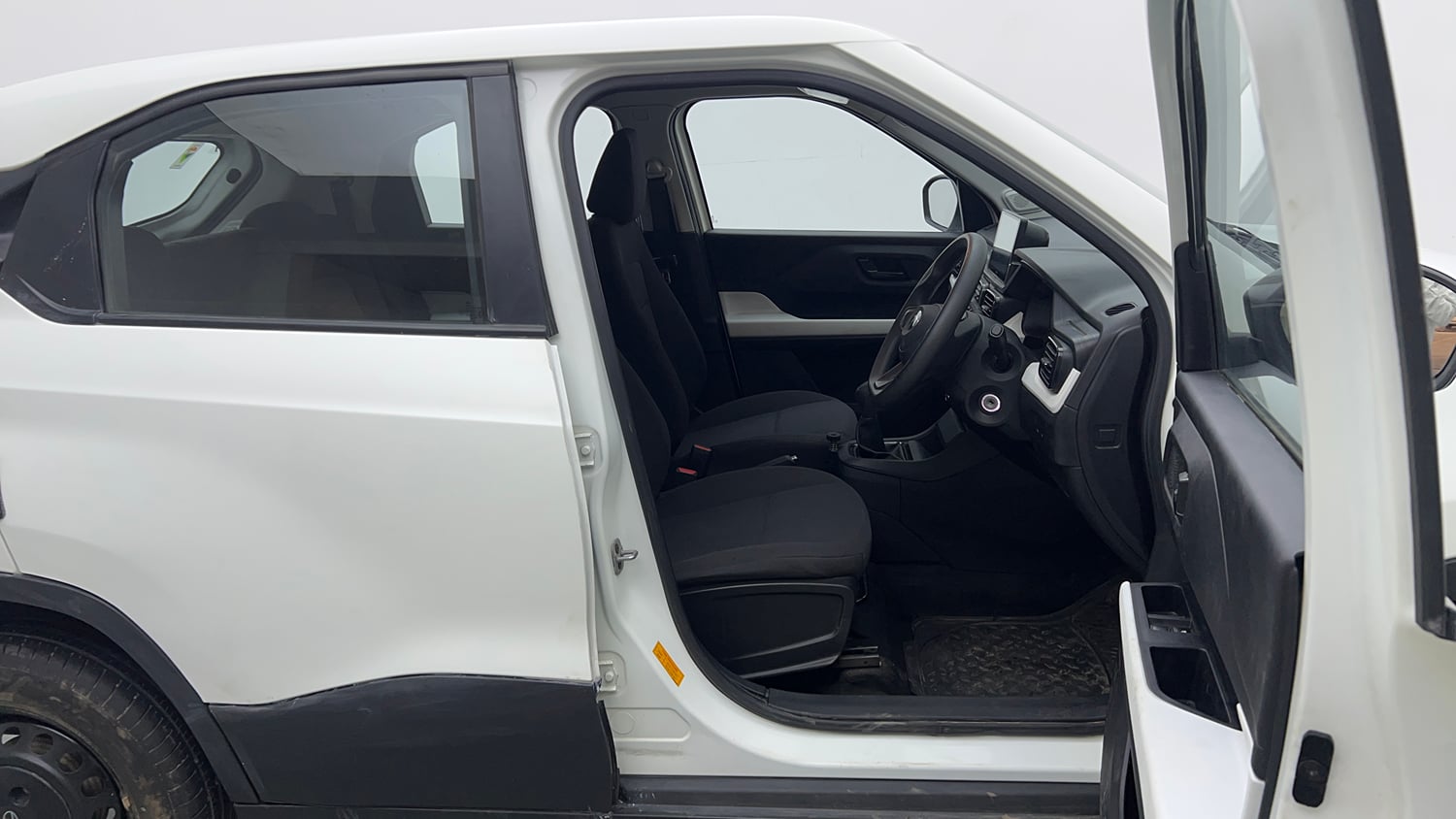 Used 2024 Tata Punch Pure MT Petrol Manual interior RIGHT SIDE FRONT DOOR CABIN VIEW
