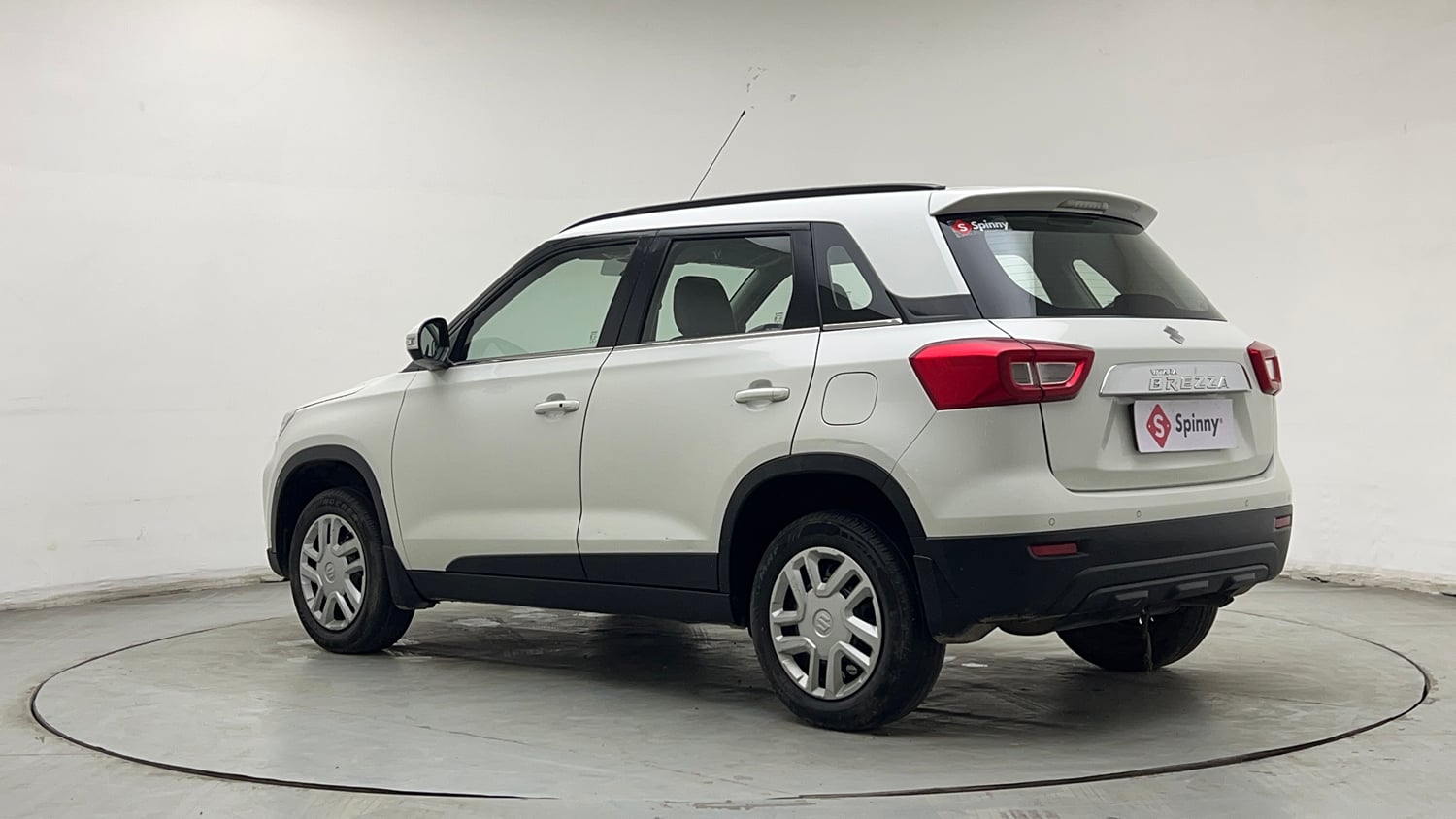 Used 2020 maruti-suzuki Vitara Brezza VXi Petrol Manual exterior LEFT REAR CORNER VIEW