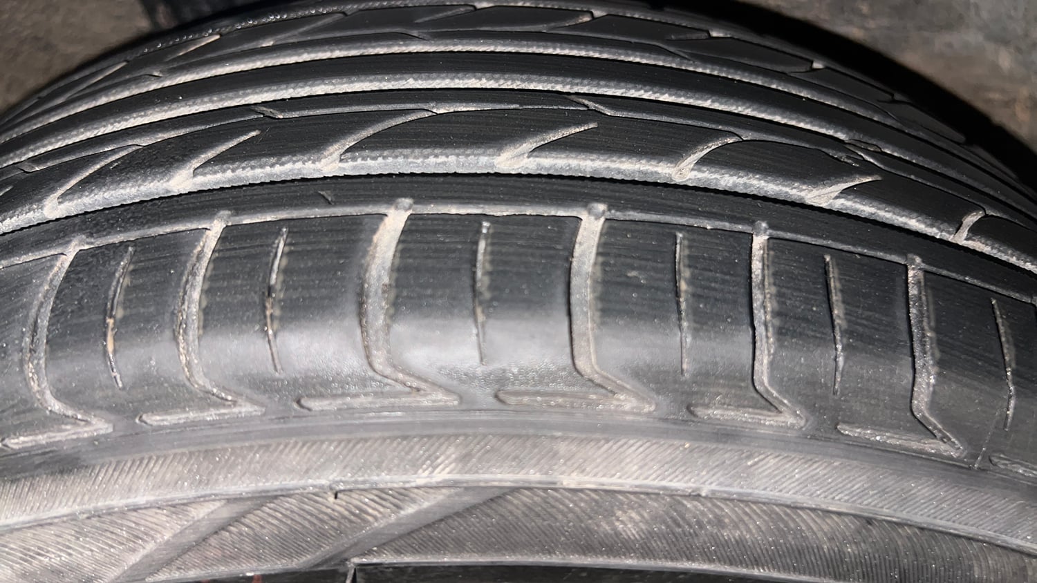 Used 2021 Honda Amaze VX MT 1.5 Diesel Diesel Manual tyres RIGHT REAR TYRE TREAD VIEW