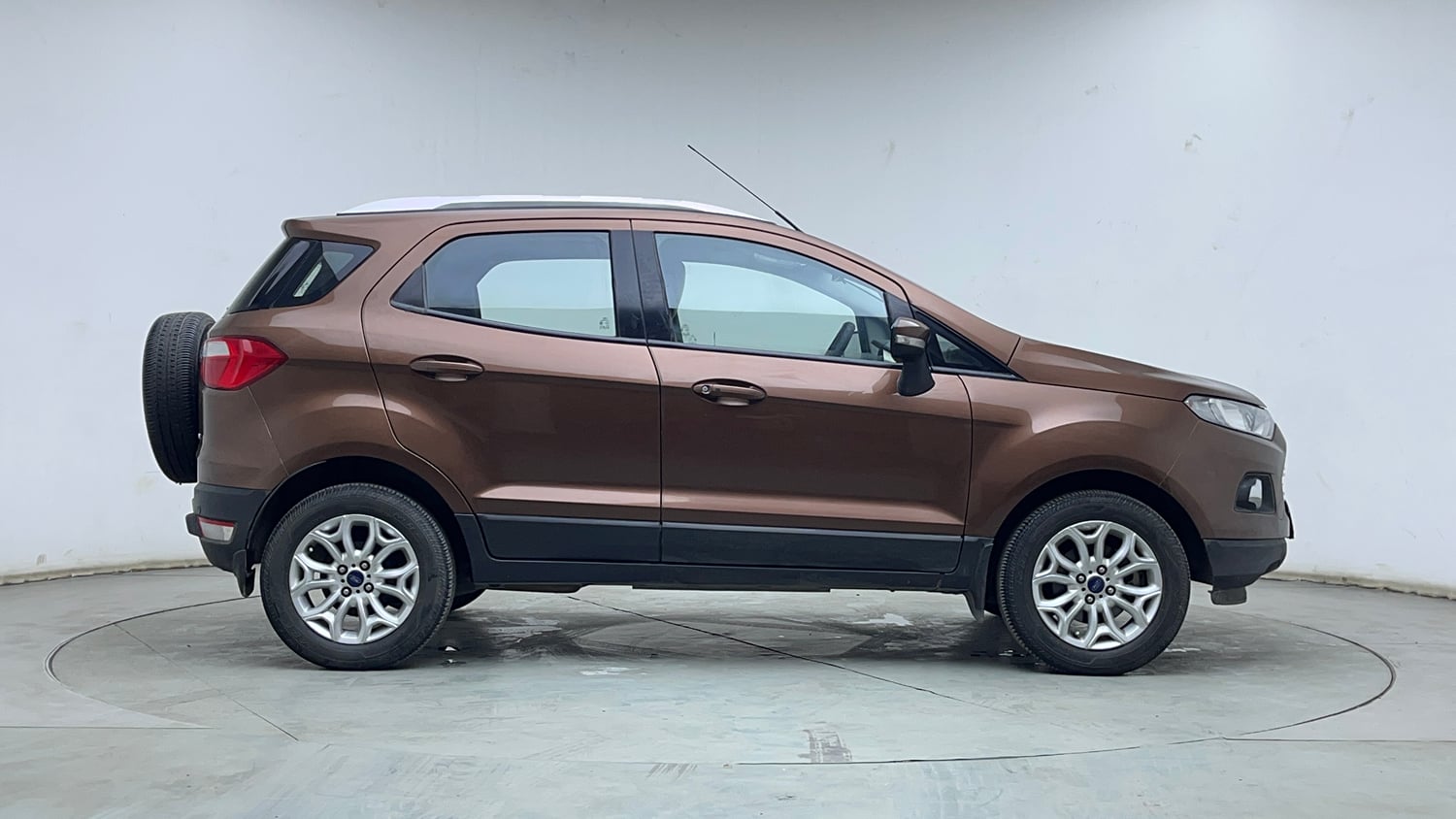 Used 2017 Ford EcoSport Titanium 1.5L Ti-VCT AT Petrol Automatic exterior RIGHT SIDE VIEW