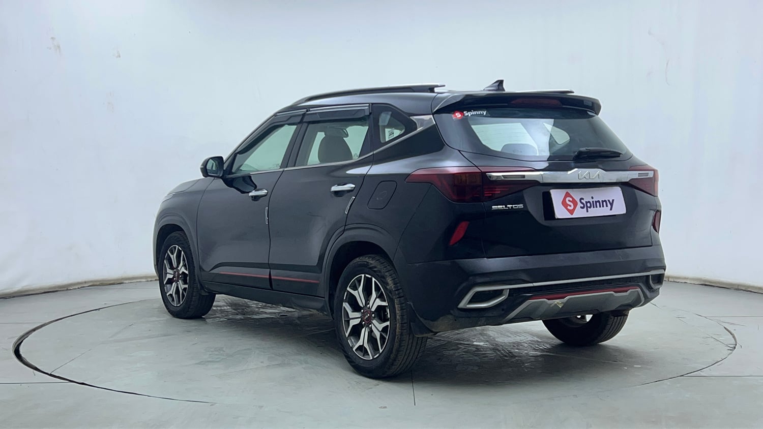 Used 2021 Kia Seltos GTX Plus 1.4 Petrol Manual exterior LEFT REAR CORNER VIEW
