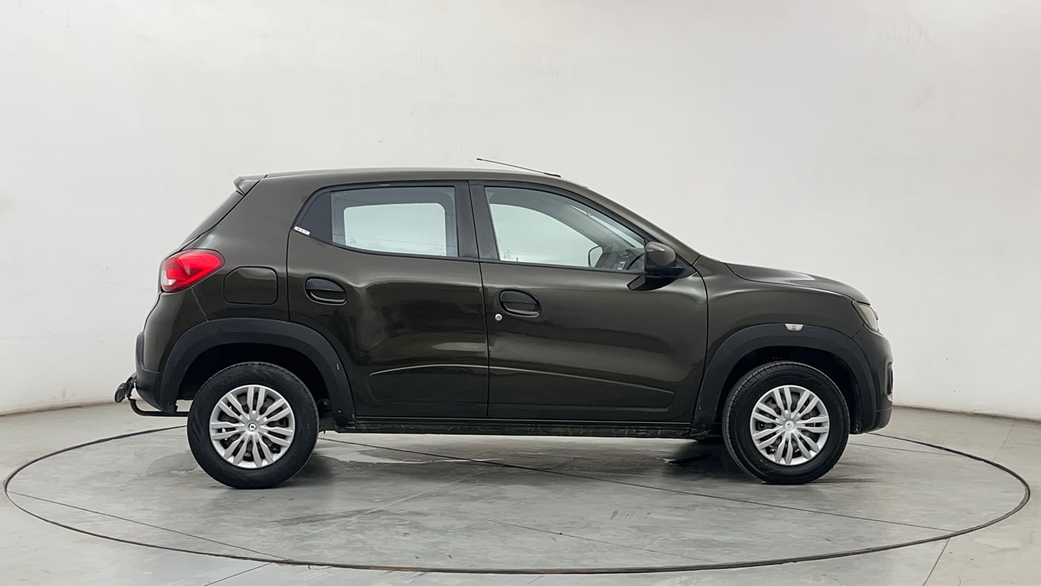 Used 2016 Renault Kwid RXT Petrol Manual exterior RIGHT SIDE VIEW