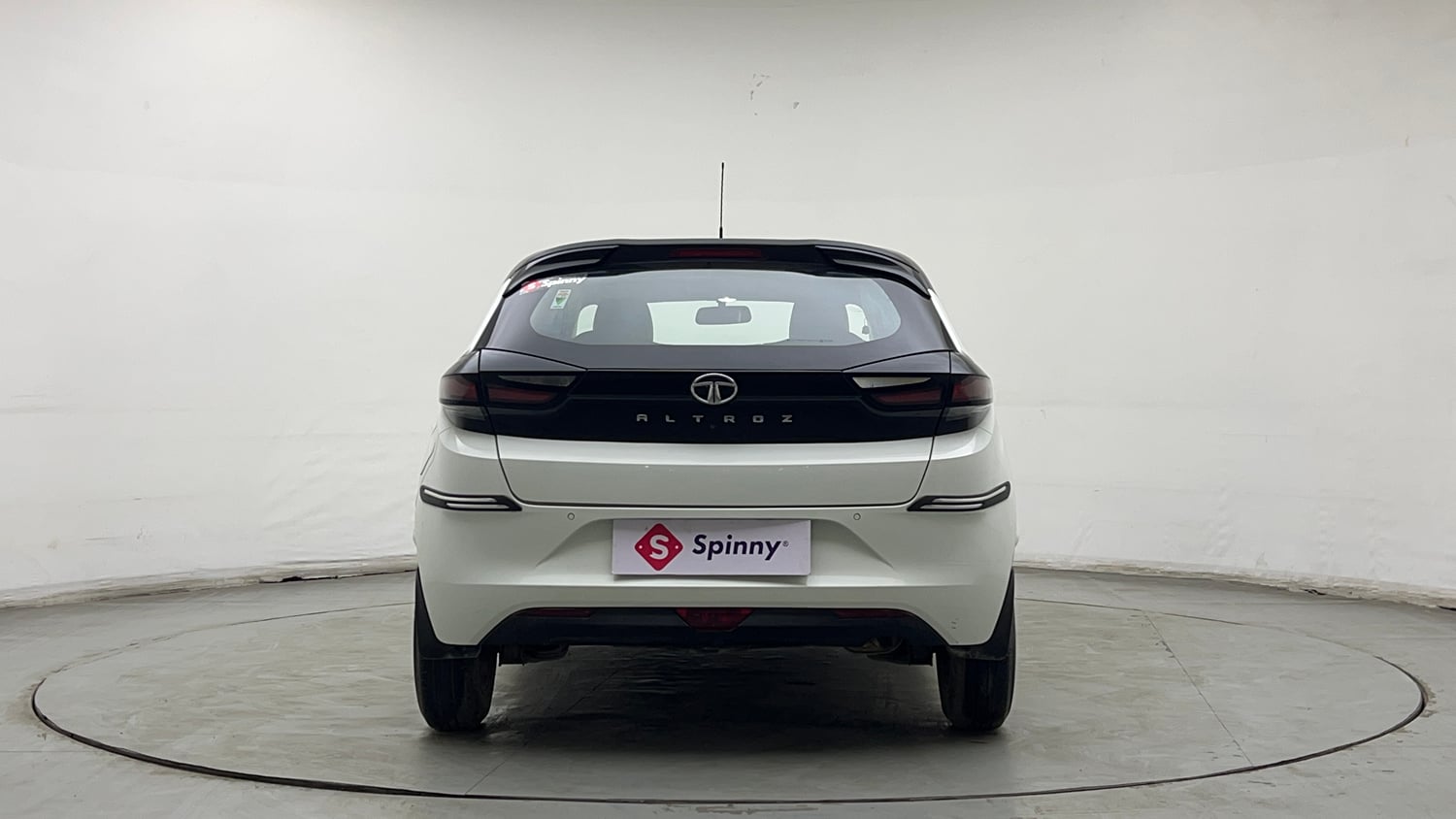 Used 2022 Tata Altroz XE Petrol Petrol Manual exterior BACK VIEW