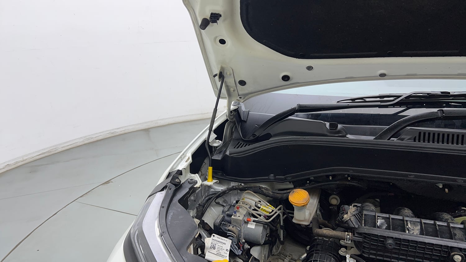 Used 2024 Tata Punch Pure MT Petrol Manual engine ENGINE RIGHT SIDE HINGE & APRON VIEW
