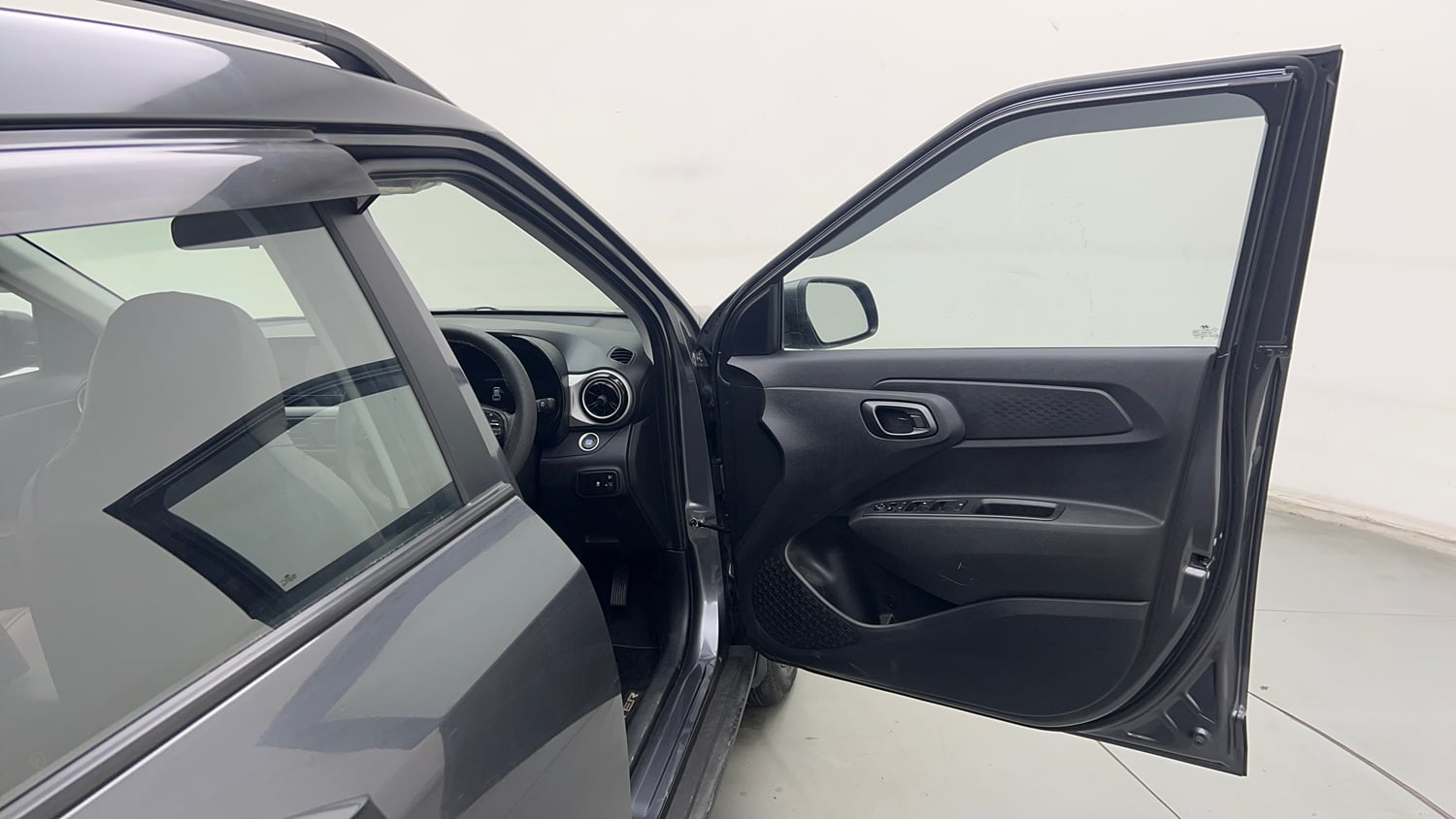 Used 2023 Hyundai Exter SX (O) 1.2 MT Petrol Manual interior RIGHT FRONT DOOR OPEN VIEW