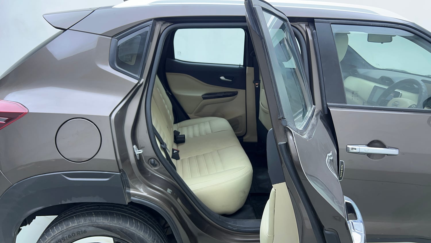 Used 2022 Nissan Magnite XV Turbo CVT Petrol Automatic interior RIGHT SIDE REAR DOOR CABIN VIEW