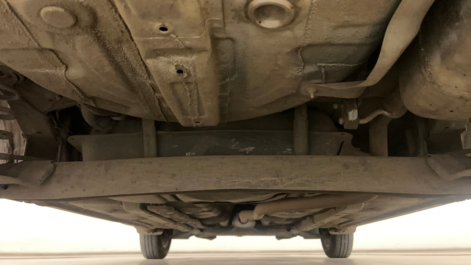 Used 2015 Hyundai Grand i10 Asta AT 1.2 Kappa VTVT Petrol Automatic extra REAR UNDERBODY VIEW (TAKEN FROM REAR)