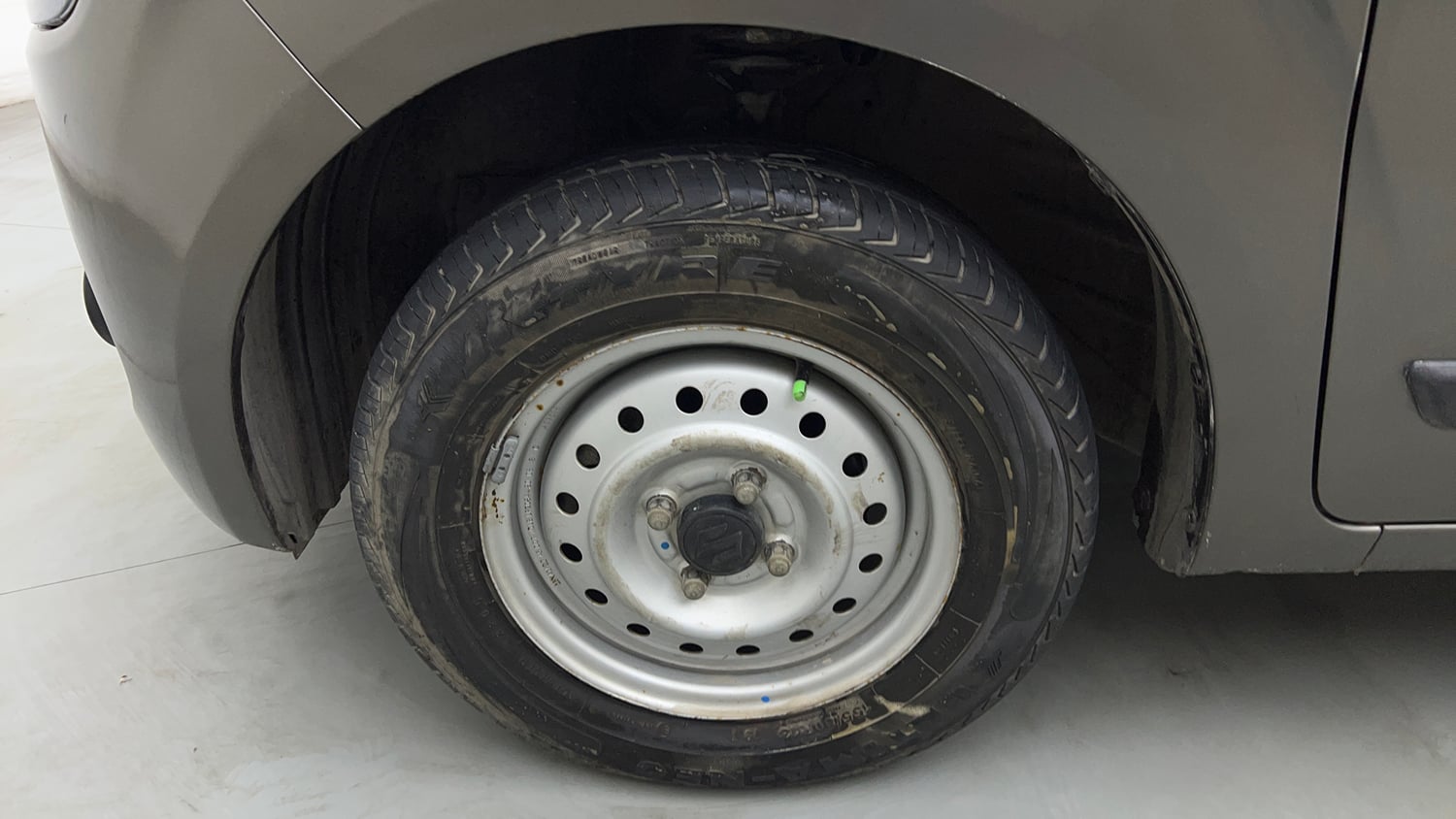 Used 2020 Maruti Suzuki Wagon R LXi (O) 1.0 CNG Cng Manual tyres LEFT FRONT TYRE RIM VIEW