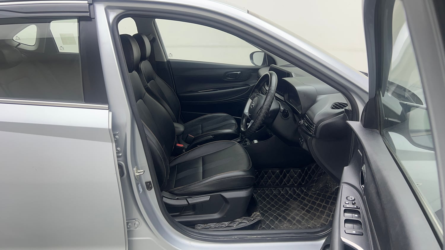 Used 2020 Hyundai New i20 Asta (O) 1.0 Turbo DCT Petrol Automatic interior RIGHT SIDE FRONT DOOR CABIN VIEW