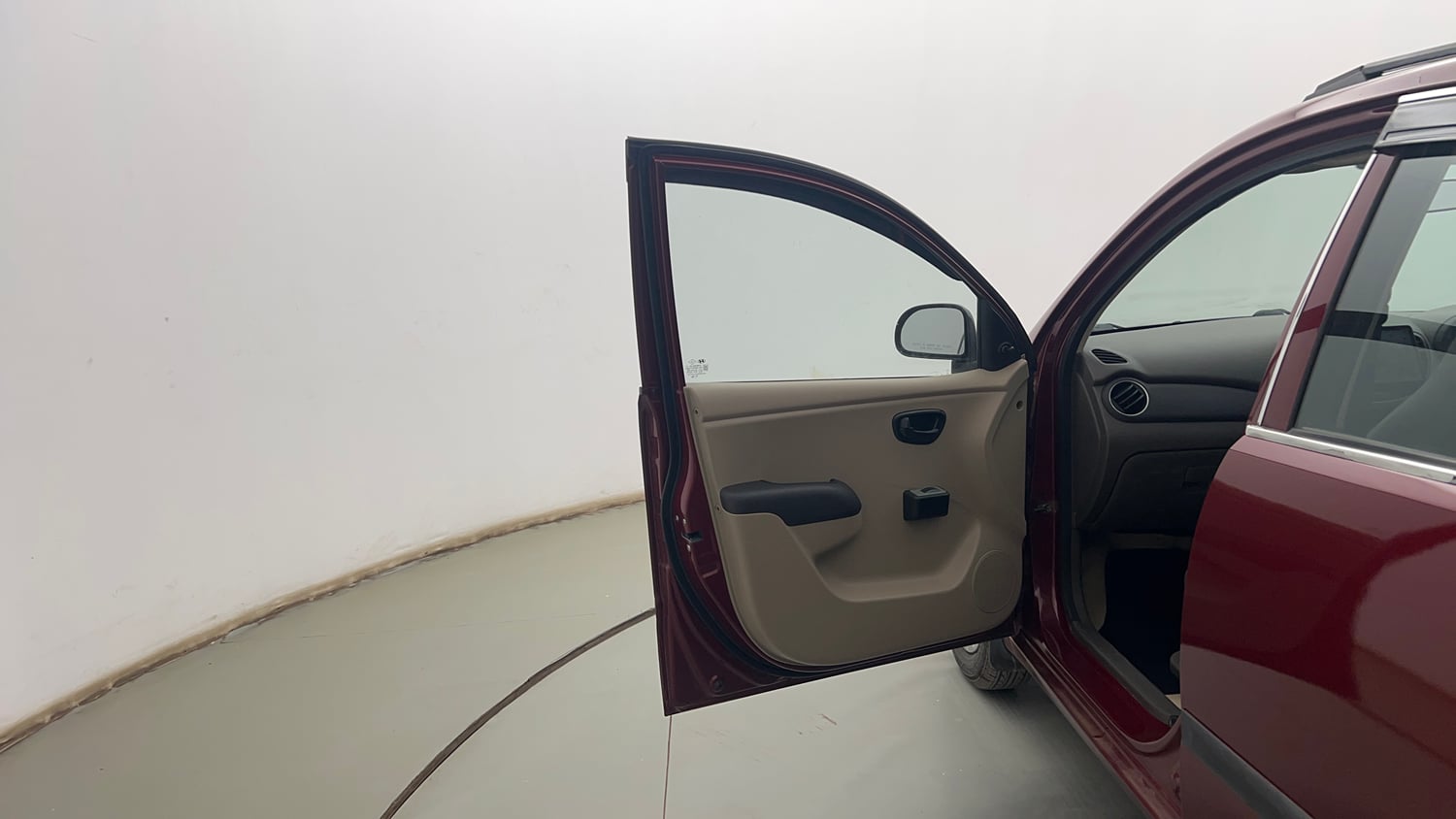 Used 2013 Hyundai i10 Era 1.1 iRDE2 Petrol Manual interior LEFT FRONT DOOR OPEN VIEW