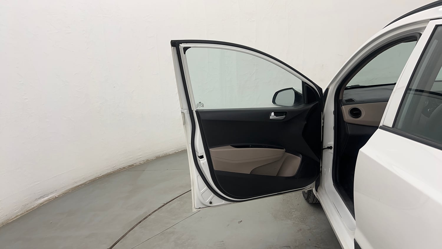 Used 2016 Hyundai Grand i10 Asta 1.2 Kappa VTVT (O) Petrol Manual interior LEFT FRONT DOOR OPEN VIEW