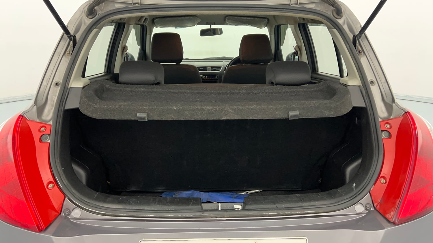Used 2013 Maruti Suzuki Swift VXi Petrol Manual interior DICKY INSIDE VIEW