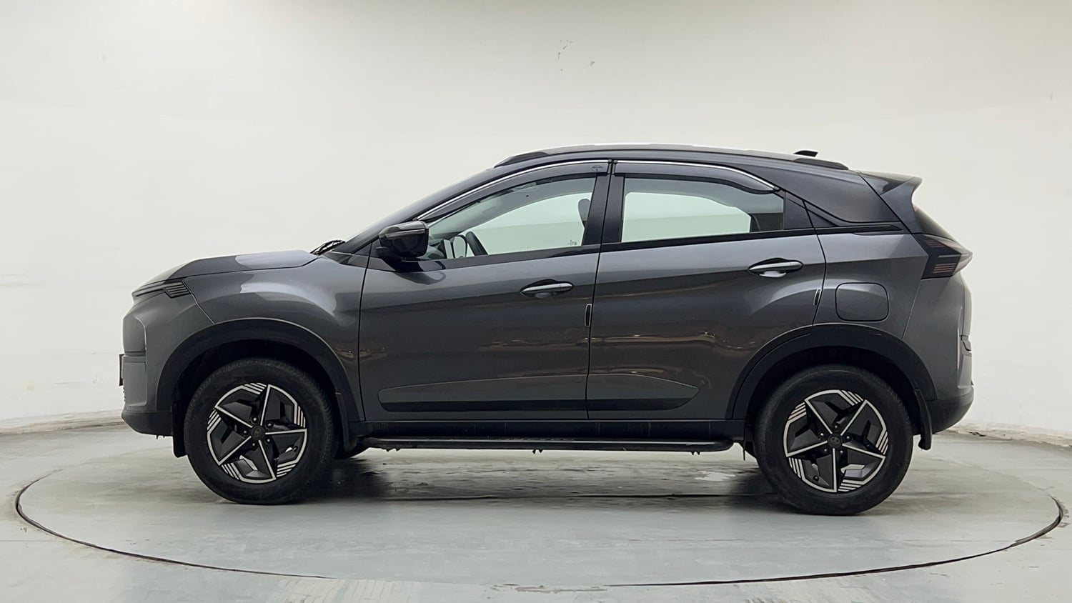 Used 2024 Tata Nexon Creative Plus 1.2 iCNG Cng Manual exterior LEFT SIDE VIEW
