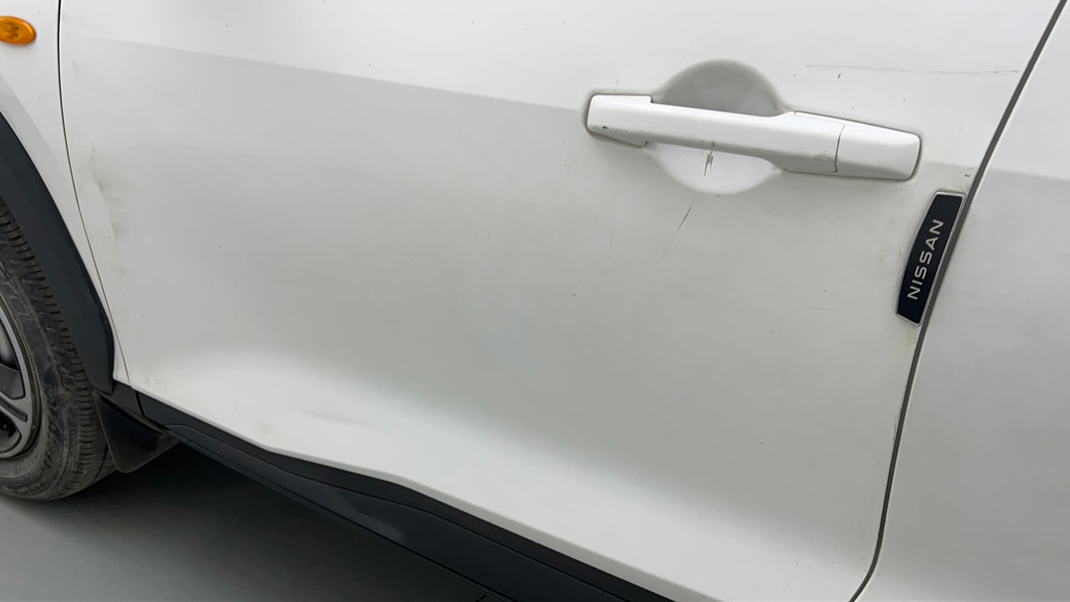 Used 2023 Nissan Magnite XE Petrol Manual dents MINOR SCRATCH