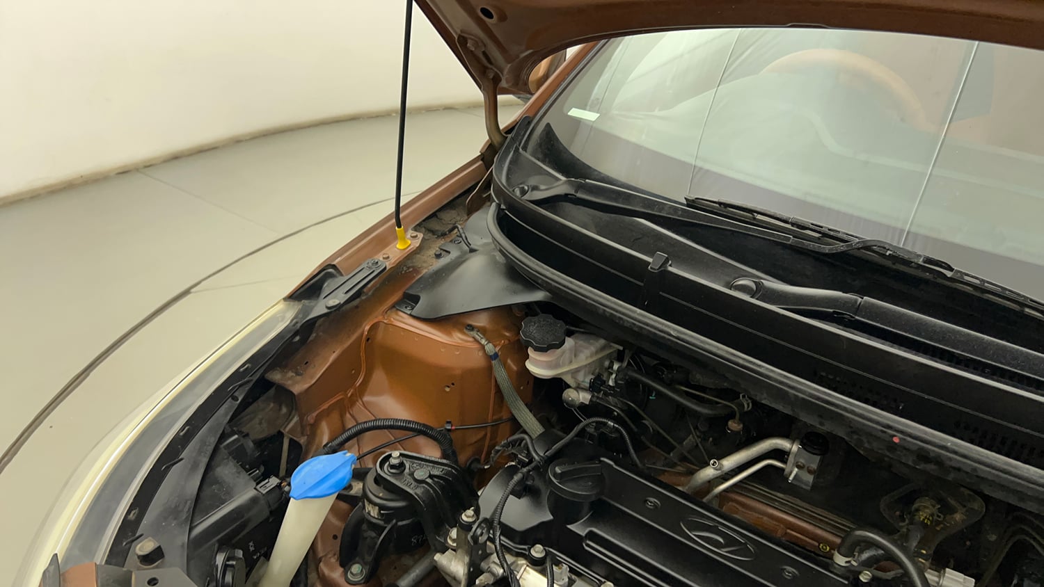 Used 2016 Hyundai i20 Active 1.2 S Petrol Manual engine ENGINE RIGHT SIDE HINGE & APRON VIEW