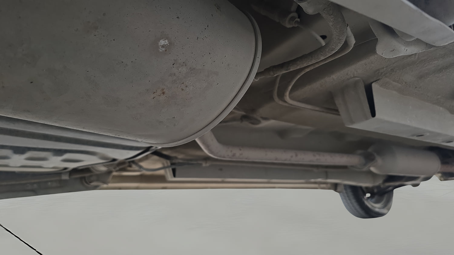 Used 2017 Maruti Suzuki Wagon R VXI Petrol Manual extra REAR RIGHT UNDERBODY VIEW