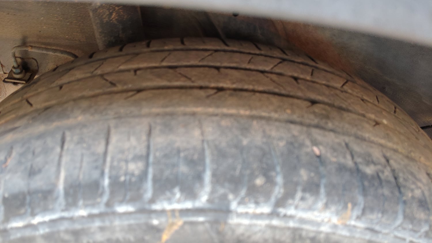 Used 2022 Hyundai Venue SX 1.0 Turbo Petrol Manual tyres RIGHT REAR TYRE TREAD VIEW