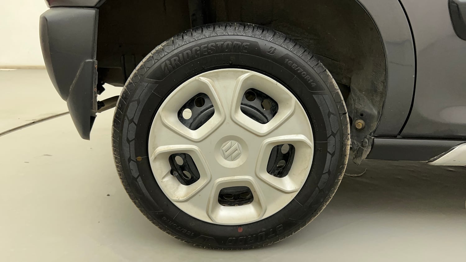 Used 2021 Maruti Suzuki S-Presso VXi CNG Cng Manual tyres RIGHT REAR TYRE RIM VIEW