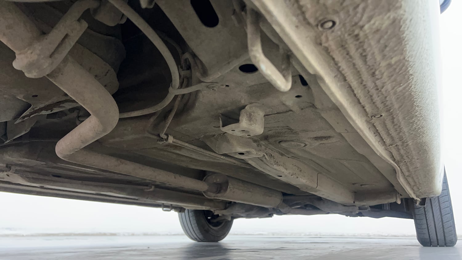 Used 2016 Maruti Suzuki Celerio ZXi AMT Petrol Automatic extra REAR RIGHT UNDERBODY VIEW