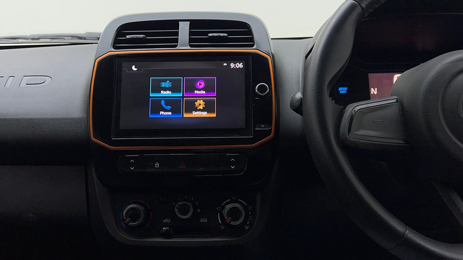 Used 2020 Renault Kwid CLIMBER 1.0 AMT Opt Petrol Automatic interior MUSIC SYSTEM & AC CONTROL VIEW