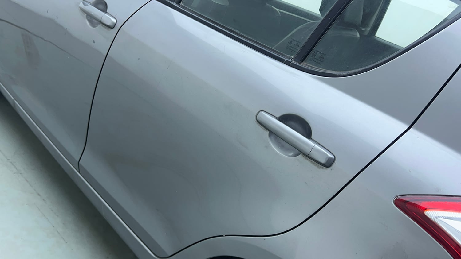 Used 2014 Maruti Suzuki Swift VXi Petrol Manual dents MINOR DENT