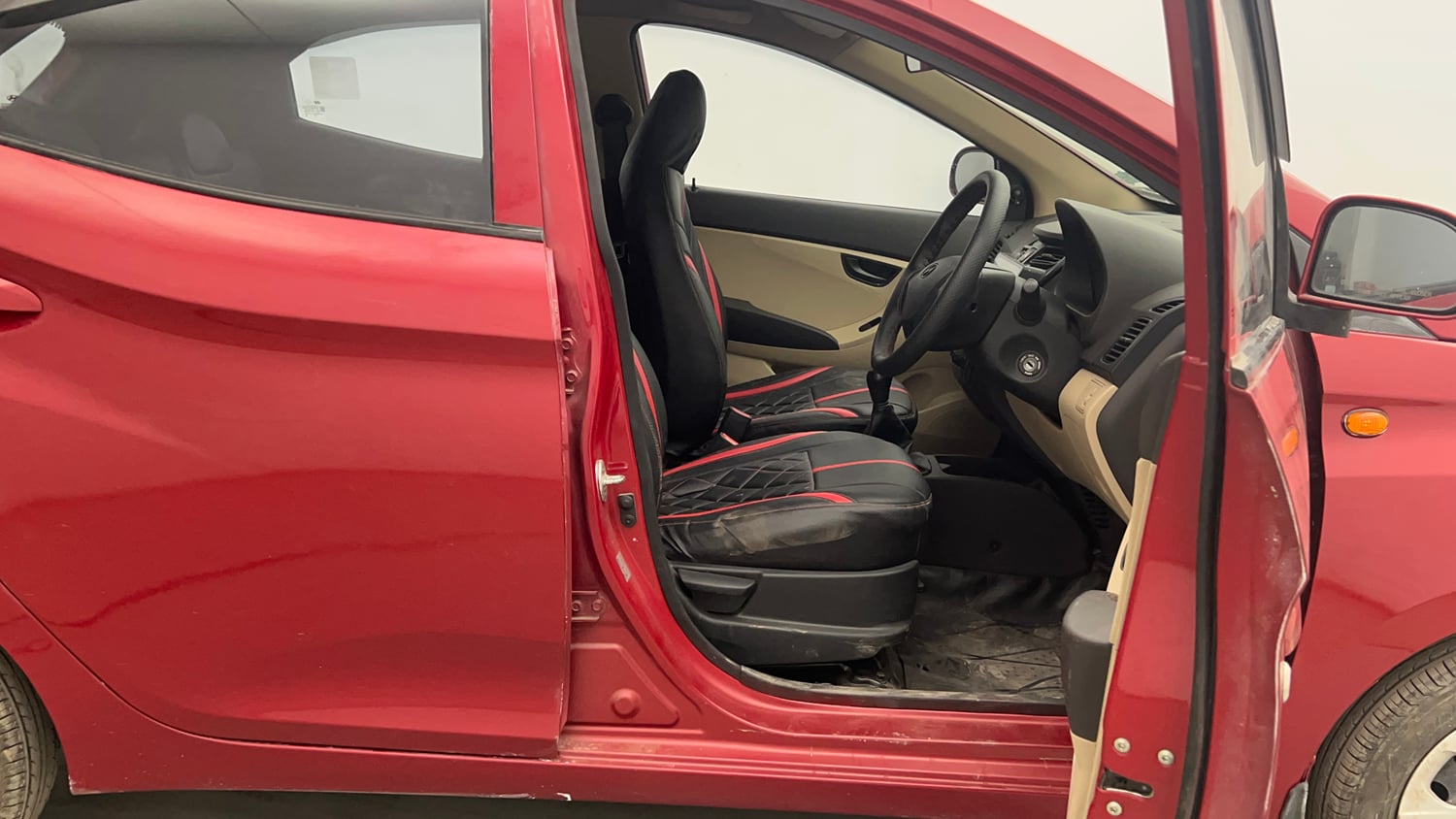 Used 2015 Hyundai Eon Magna + Petrol Manual interior RIGHT SIDE FRONT DOOR CABIN VIEW