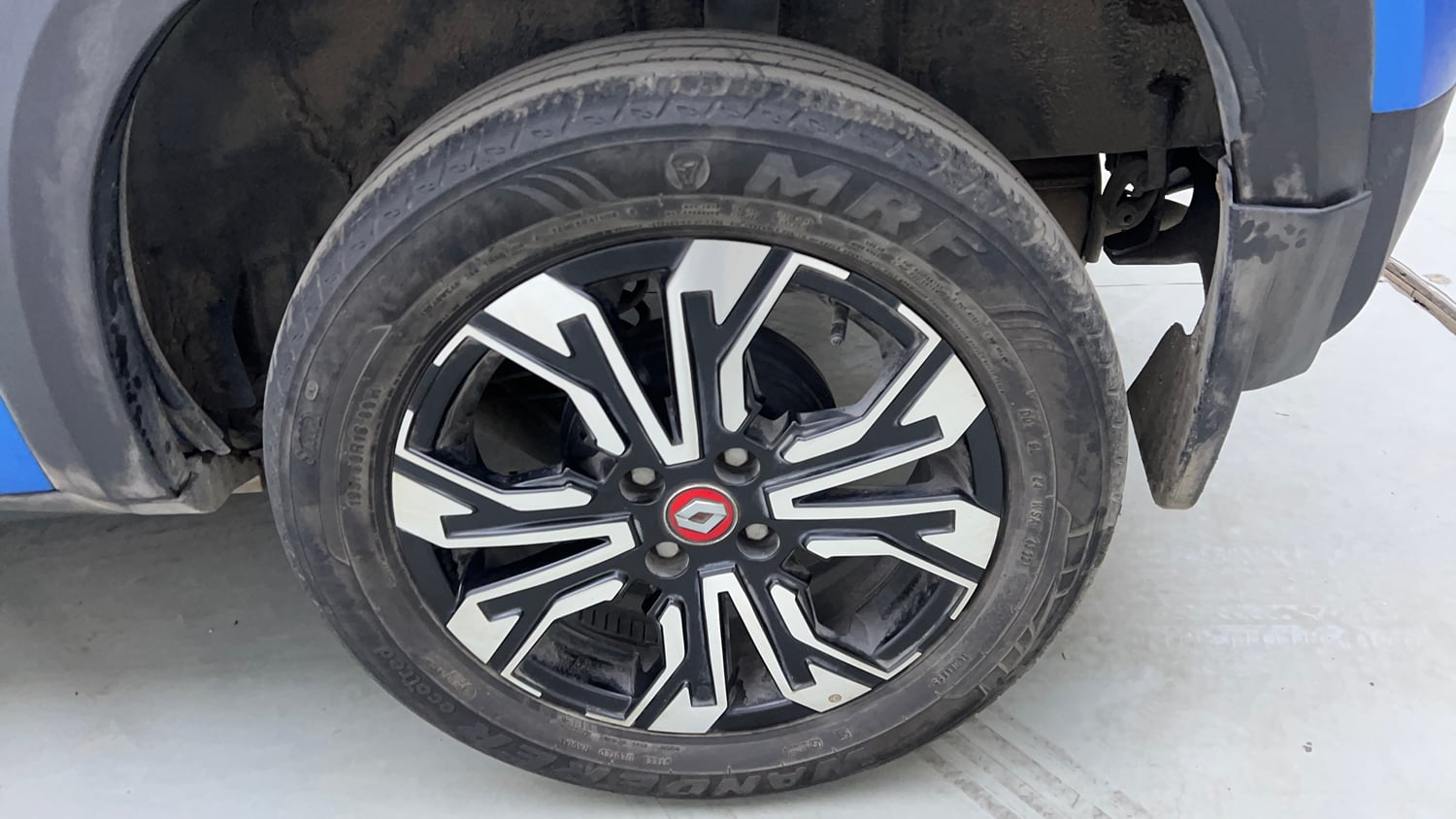 Used 2022 Renault Kiger RXZ Turbo CVT Petrol Automatic tyres LEFT REAR TYRE RIM VIEW
