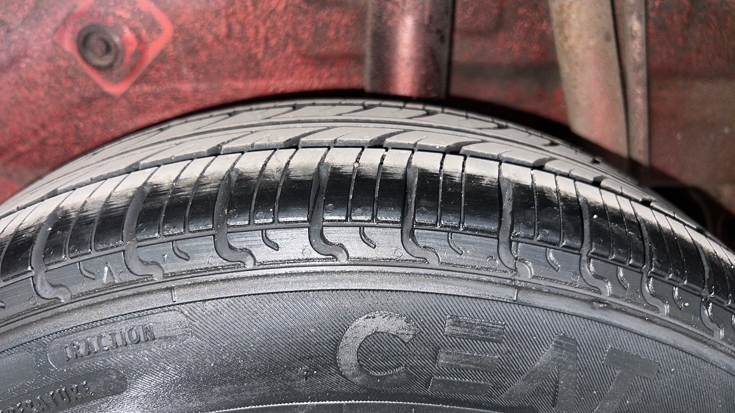 Used 2015 Maruti Suzuki Celerio VXi Petrol Manual tyres LEFT REAR TYRE TREAD VIEW