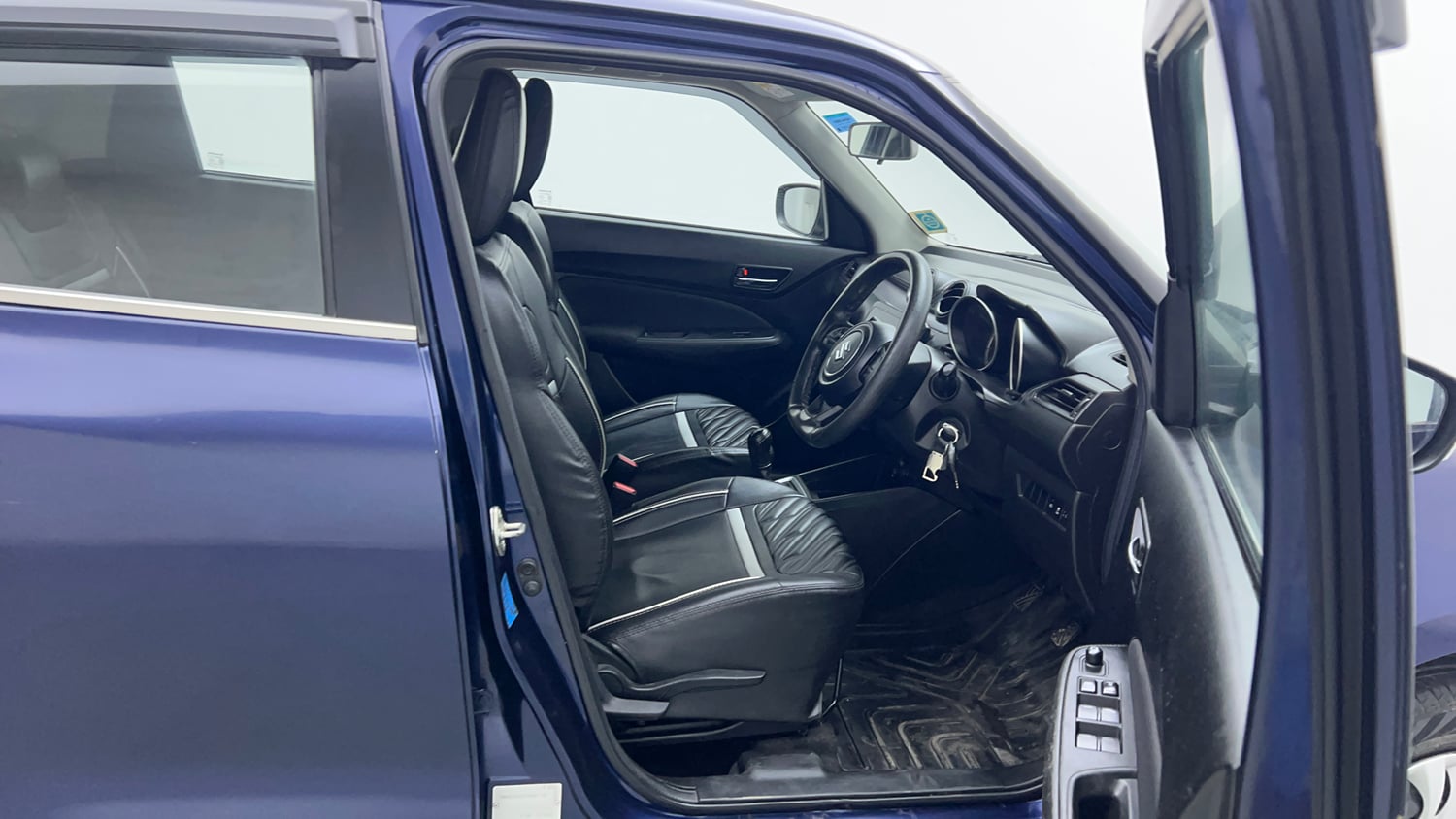 Used 2023 Maruti Suzuki Swift VXi Petrol Manual interior RIGHT SIDE FRONT DOOR CABIN VIEW