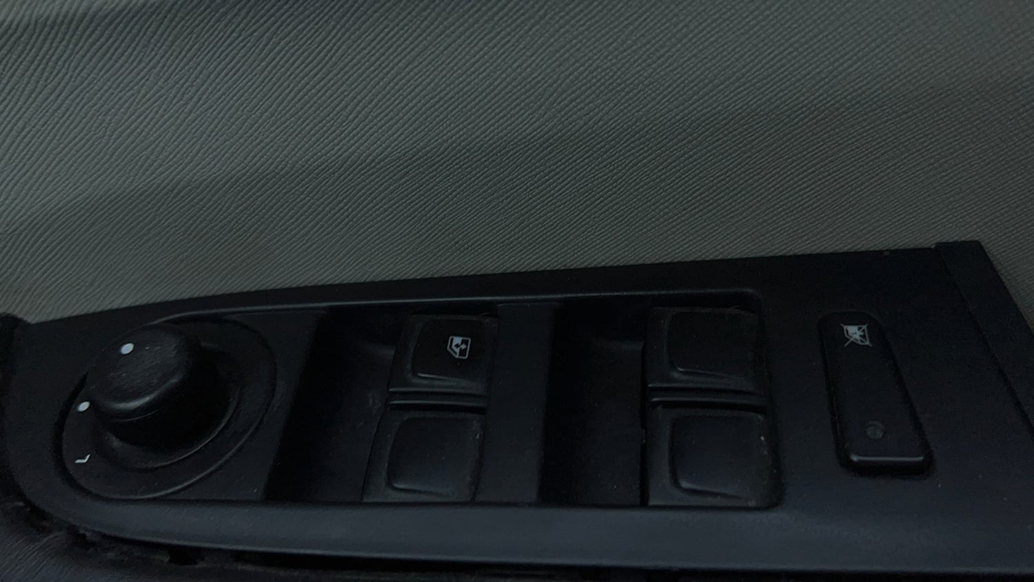 Used 2022 Tata Altroz XE Petrol Petrol Manual top_features Power windows