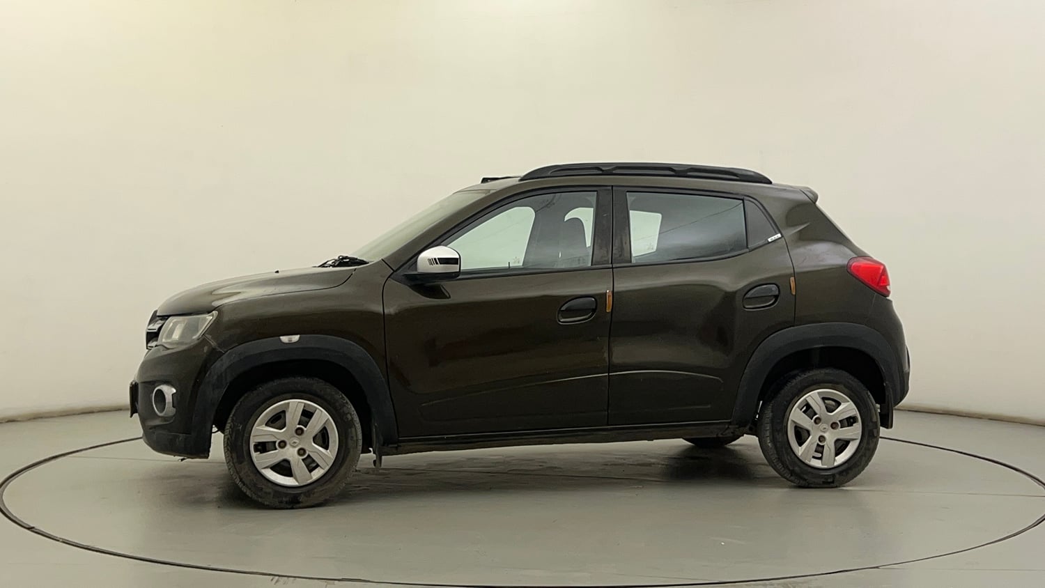 Used 2019 Renault Kwid RXT (O) 1.0 SCE Edition Petrol Manual exterior LEFT SIDE VIEW