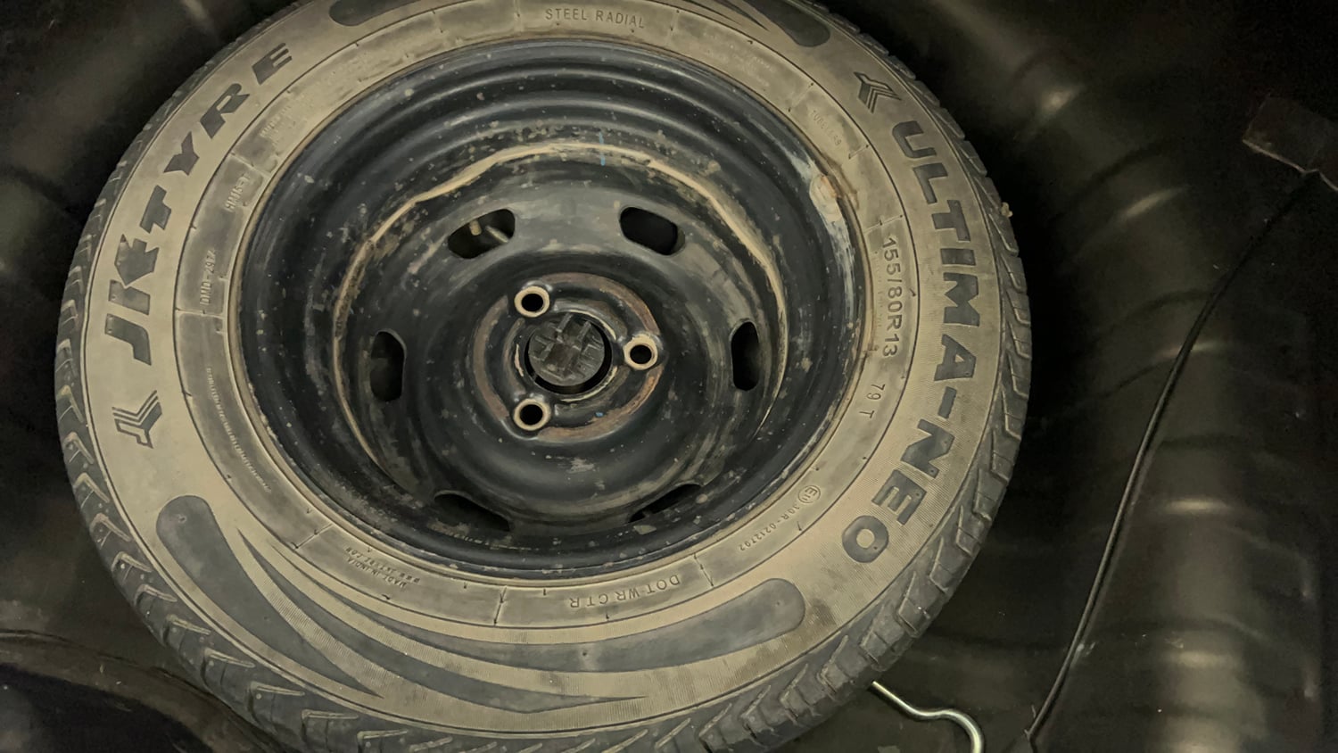 Used 2019 Renault Kwid RXT (O) 1.0 SCE Edition Petrol Manual tyres SPARE TYRE VIEW