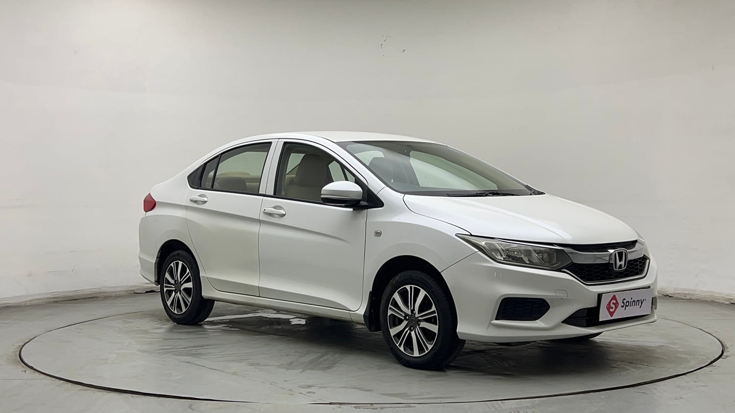 Used 2021 Honda City 4th Generation SV Petrol Petrol Manual exterior RIGHT FRONT CORNER VIEW
