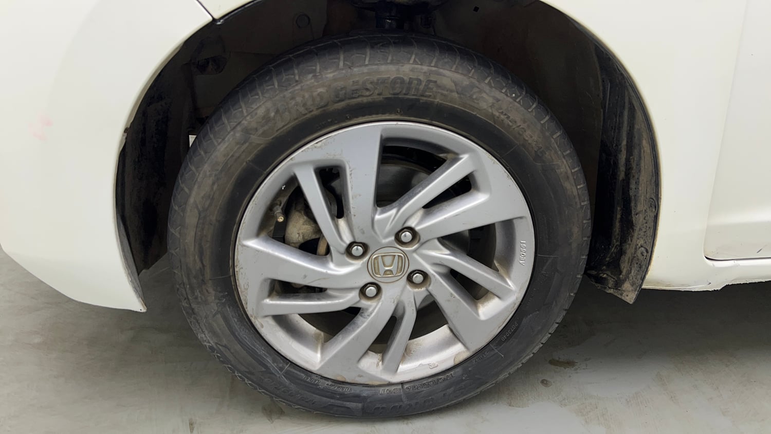 Used 2019 Honda Jazz VX CVT Petrol Petrol Automatic tyres LEFT FRONT TYRE RIM VIEW