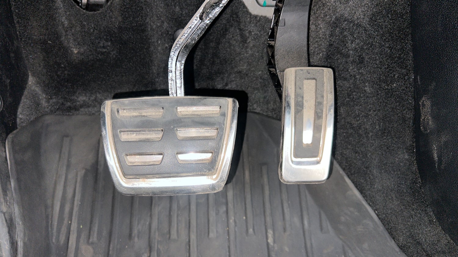 Used 2025 Volkswagen Virtus GT Line 1.0 TSI AT Petrol Automatic interior PEDALS VIEW