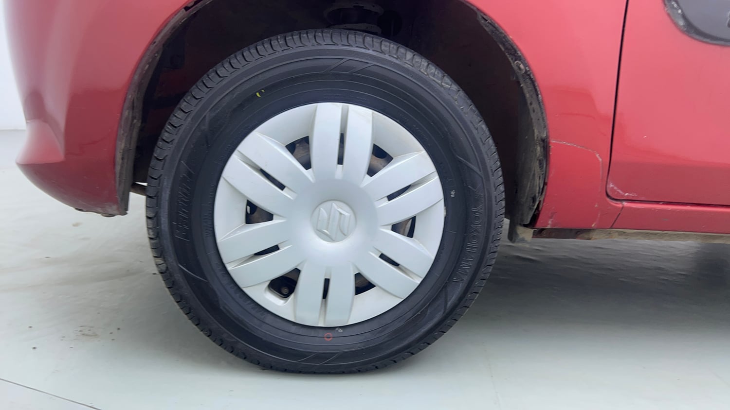 Used 2016 Maruti Suzuki Alto 800 Vxi Petrol Manual tyres LEFT FRONT TYRE RIM VIEW