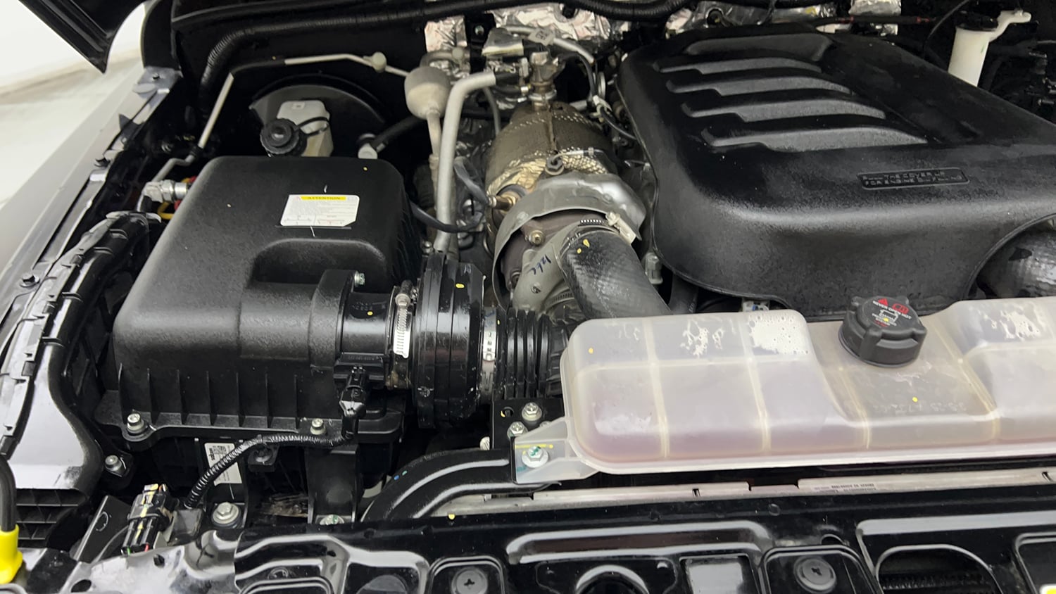 Used 2025 Mahindra Thar Roxx AX7 L Diesel AT 2WD Diesel Automatic engine ENGINE RIGHT SIDE VIEW