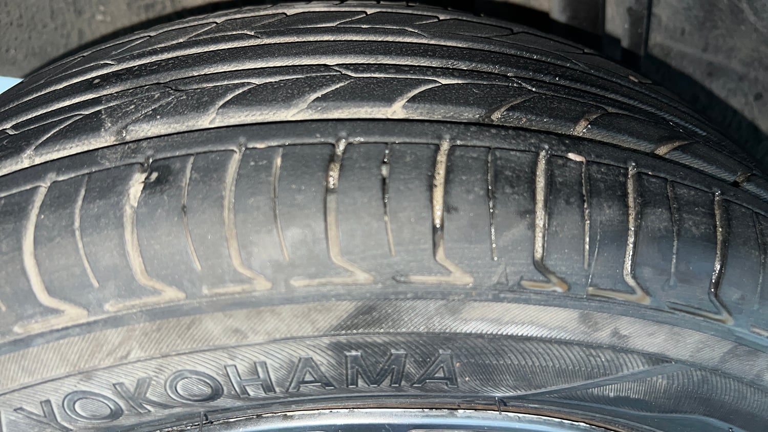 Used 2020 Renault Kwid CLIMBER 1.0 AMT Opt Petrol Automatic tyres RIGHT REAR TYRE TREAD VIEW
