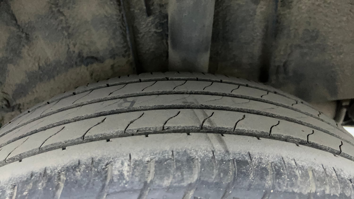 Used 2022 Renault Kiger RXZ Turbo CVT Petrol Automatic tyres LEFT REAR TYRE TREAD VIEW