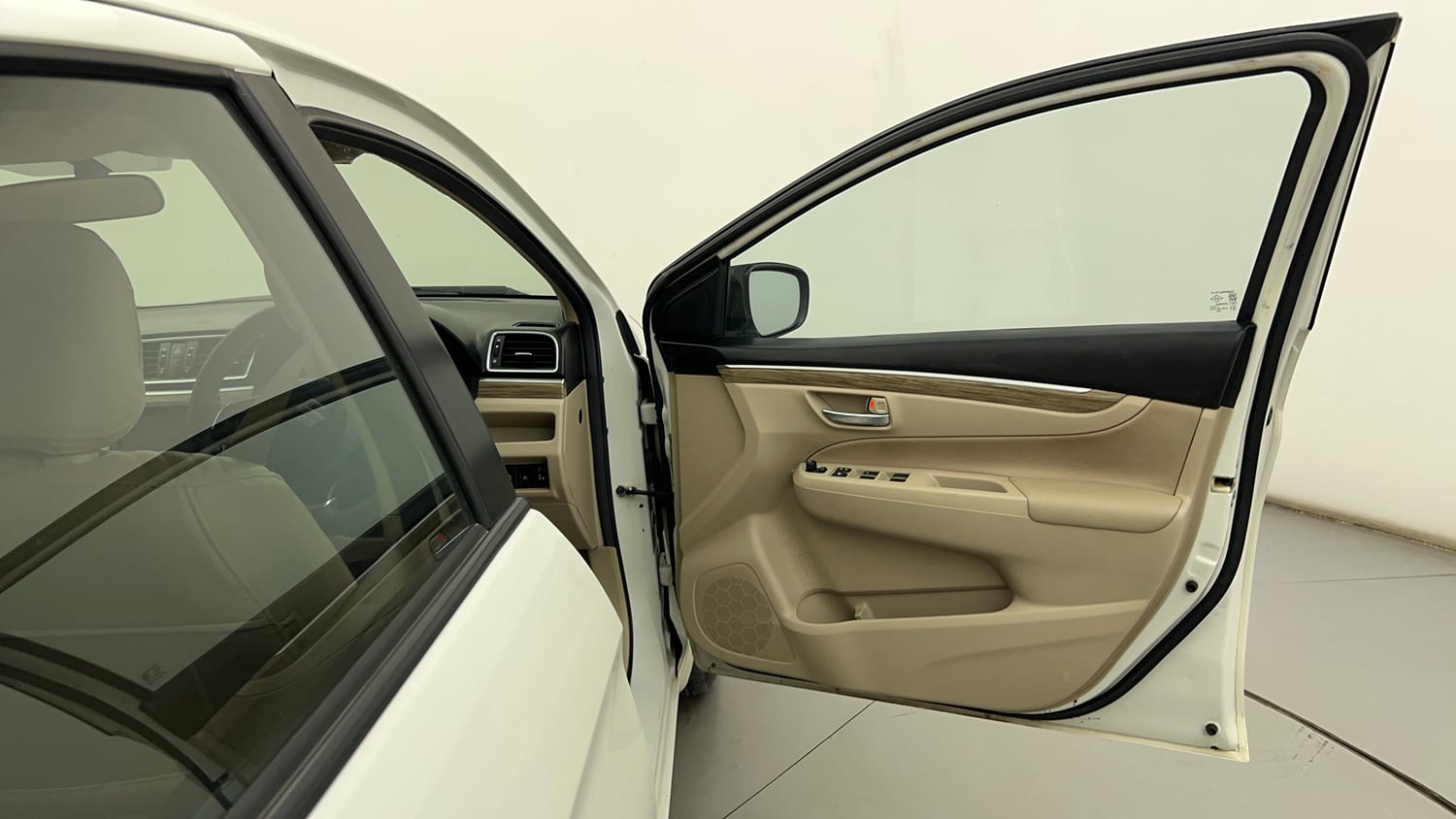 Used 2022 Maruti Suzuki Ciaz Zeta 1.5 Petrol Manual interior RIGHT FRONT DOOR OPEN VIEW