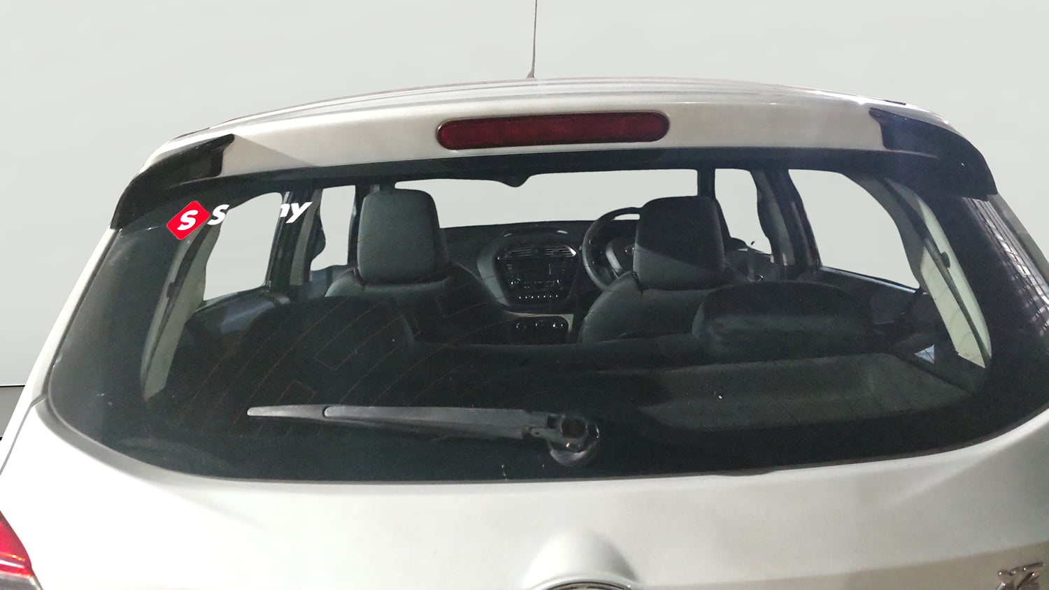 Used 2018 Tata Tiago Revotorq XZ Diesel Manual exterior BACK WINDSHIELD VIEW